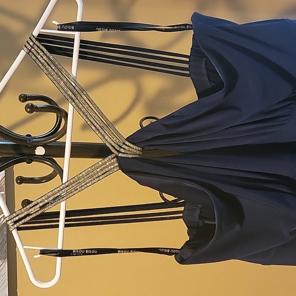 Bundle 5 items for $40 sale - Picture 3 of 4